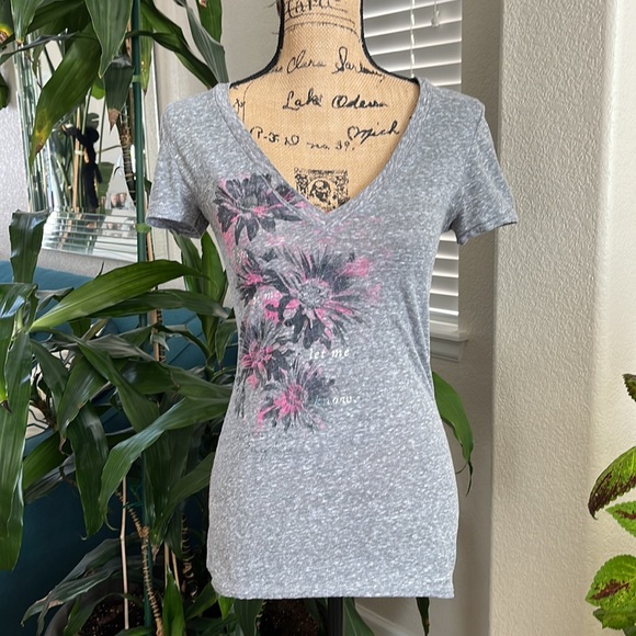 American Eagle Top - Women | Color: Grey | Size: SP
#663 - Picture 1 of 7